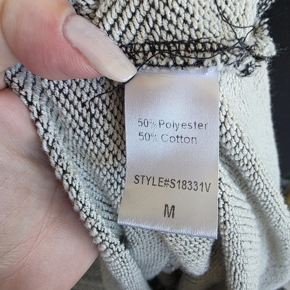 Mustard Seed Gray Distressed V-Neck Sweatshirt Cozy Fringe Pullover - Picture 13 of 13